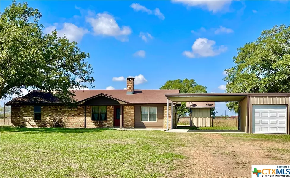 340 County Road 273, Ganado, TX 77962