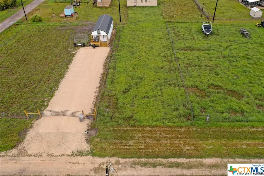 1305 Toledo ST, Seadrift, TX 77983