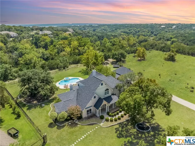 230 Whispering Spring LN, Georgetown, TX 78633