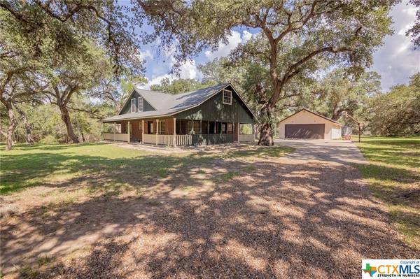 1107 Live Oak DR,  Inez,  TX 77968