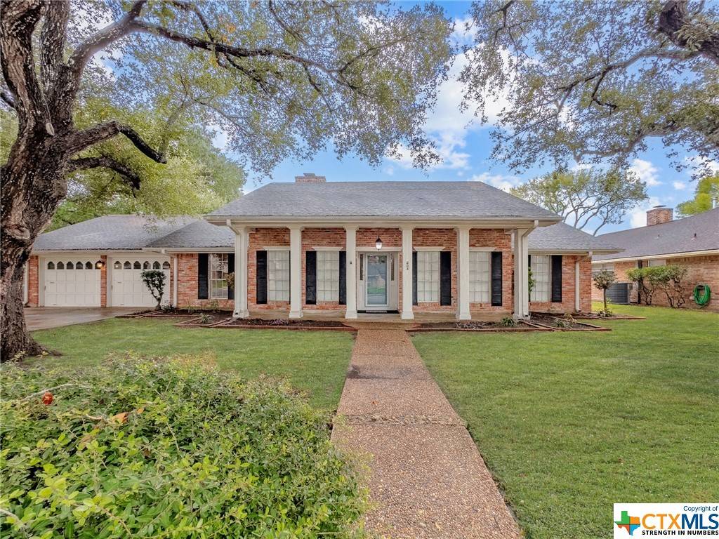 203 Berkshire LN,  Victoria,  TX 77904