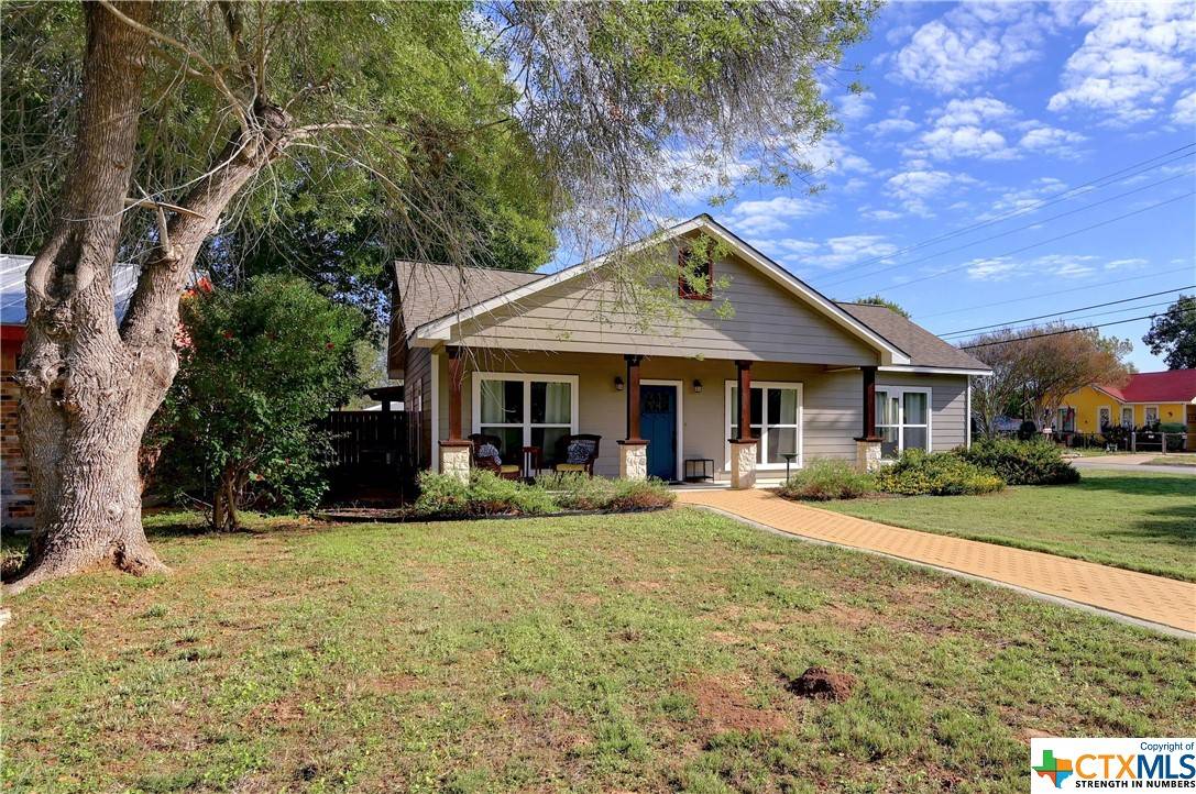 Luling, TX 78648,1329 E Milam ST