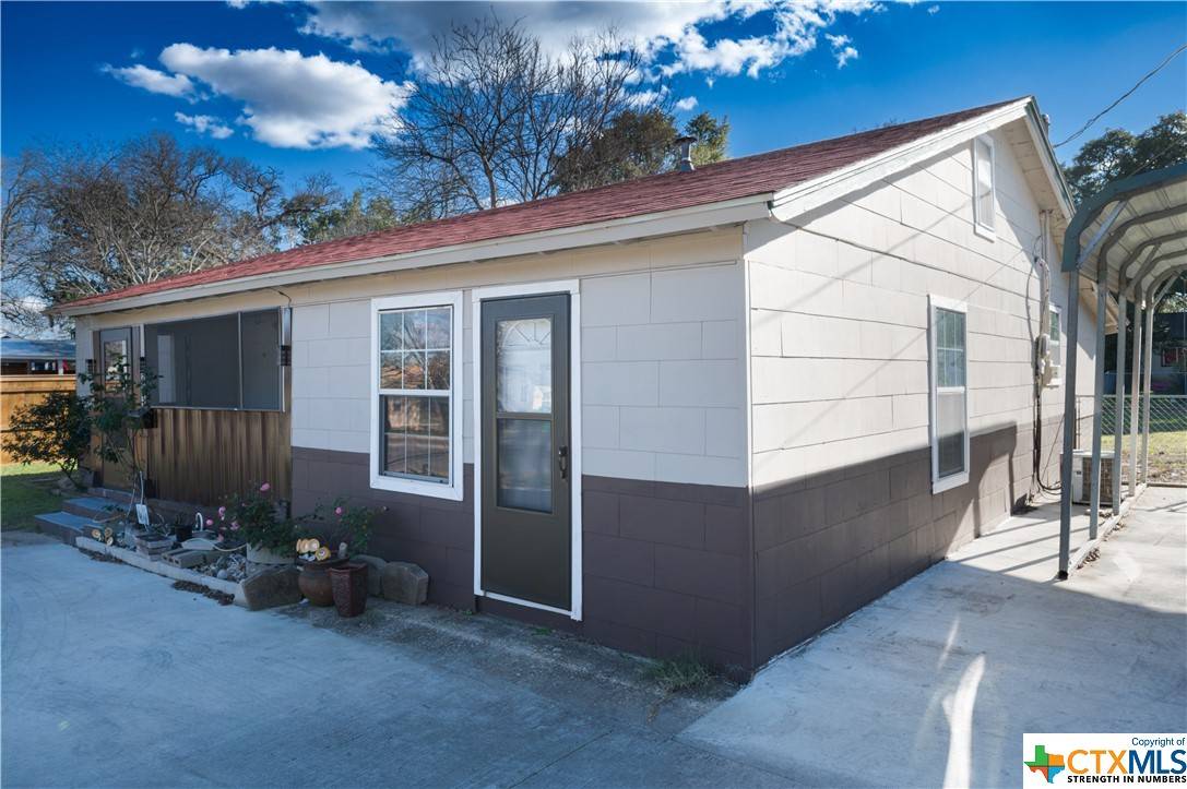 Belton, TX 76513,303 E 13th AVE