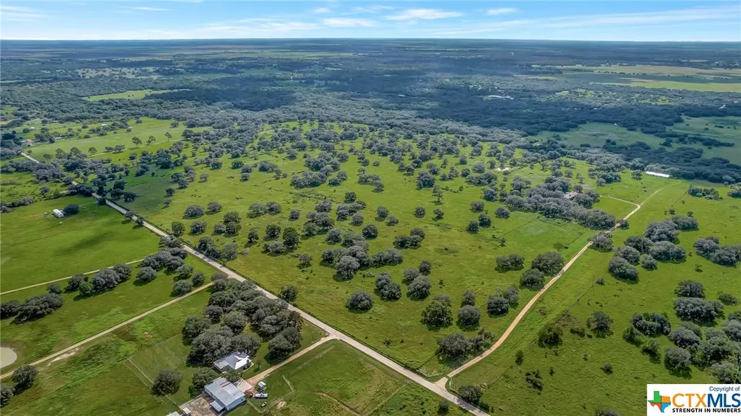 649 Jentry RD, Inez, TX 77968