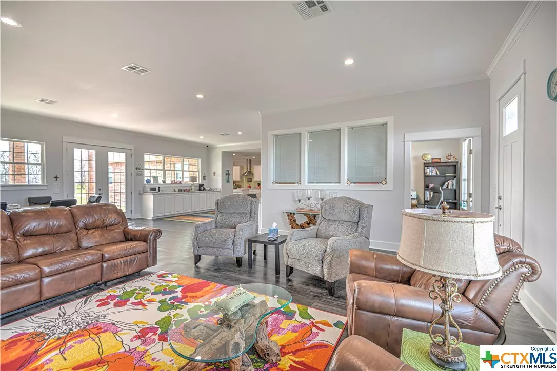 Lorena, TX 76655,4948 Woodlawn RD