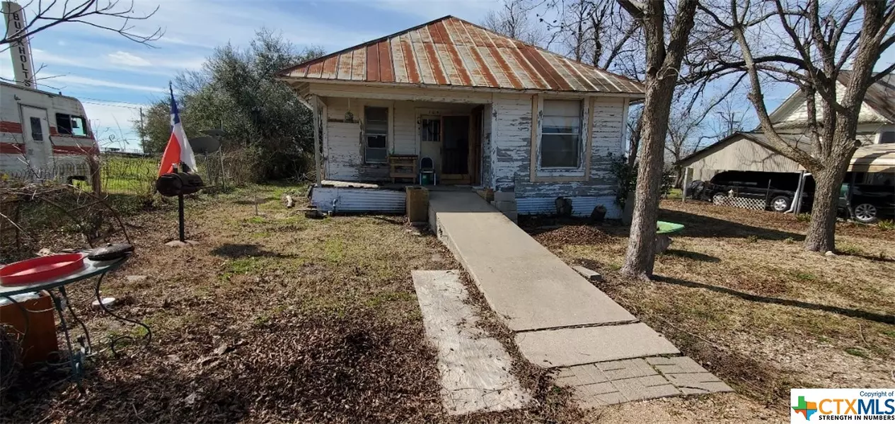 105 W Avenue G, Buckholts, TX 76518