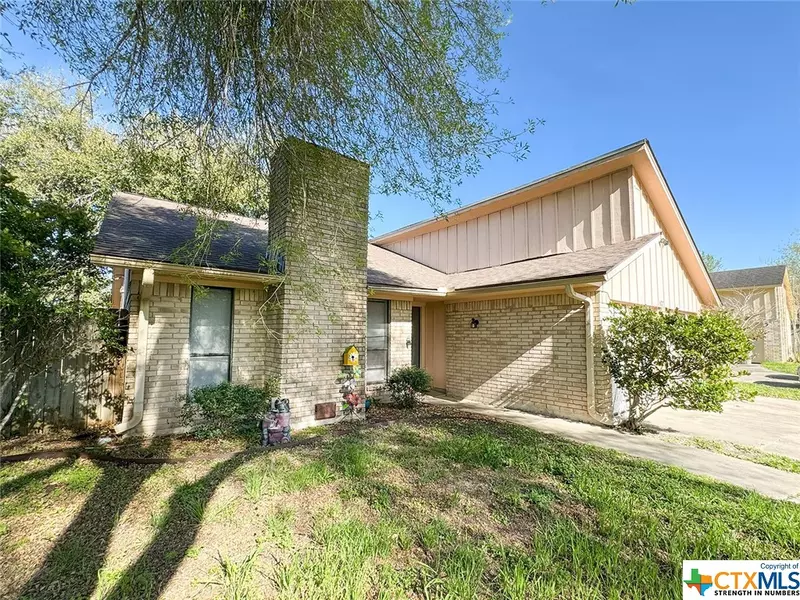 907 Taos DR, Victoria, TX 77904