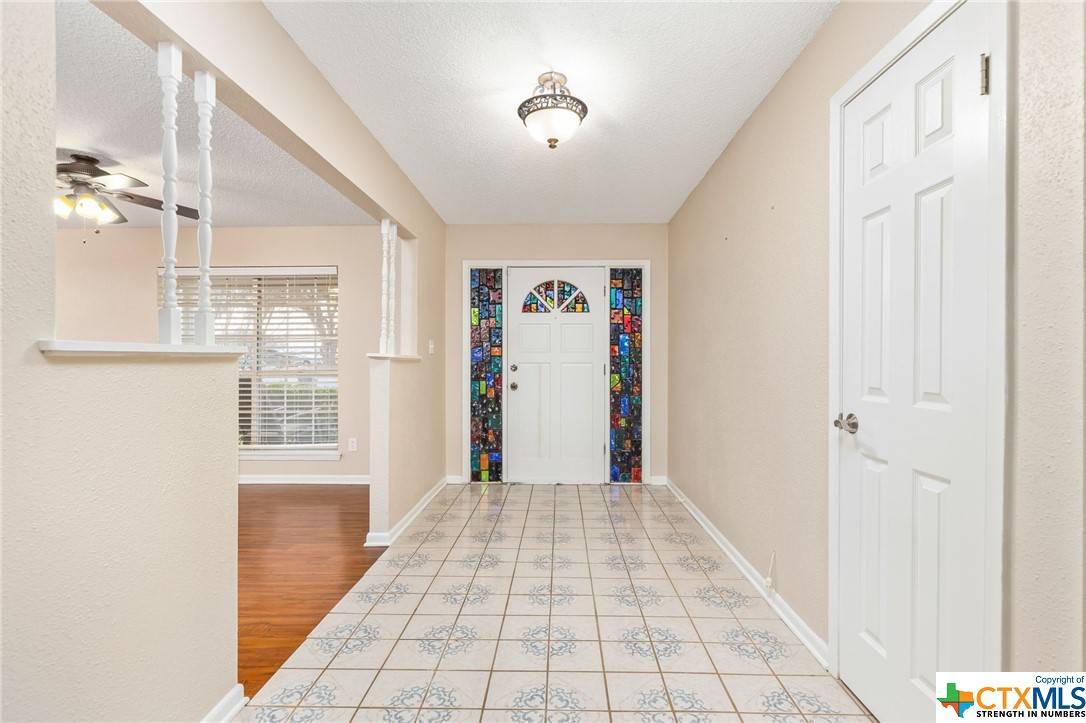 Luling, TX 78648,127 Hays ST