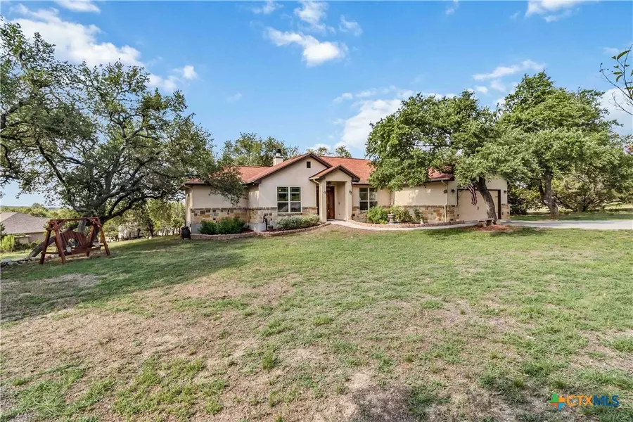 1406 Cougar DR, Canyon Lake, TX 78133