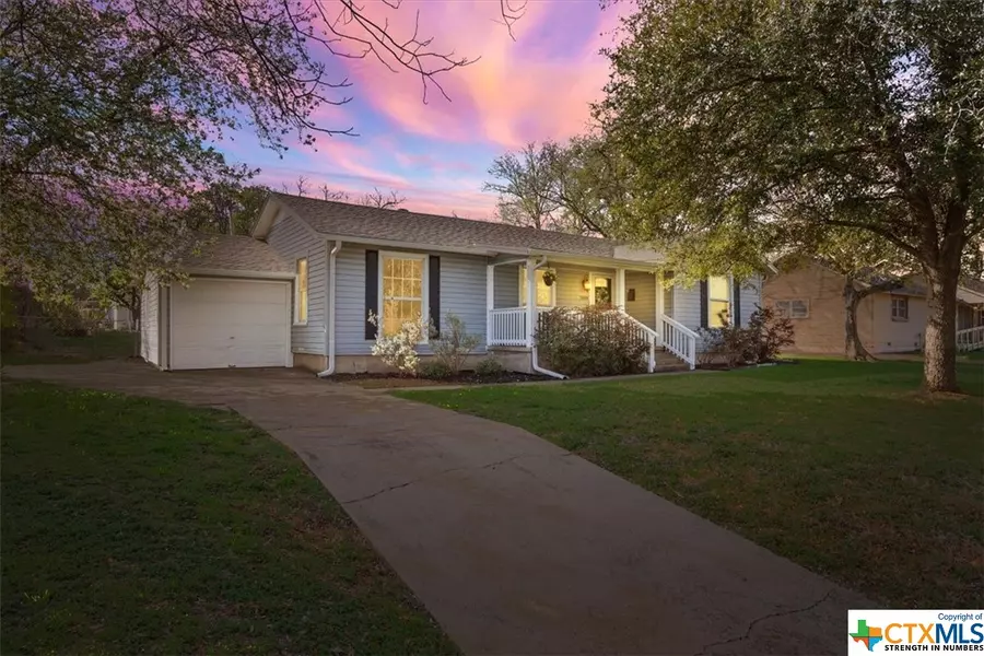 3808 Fort AVE, Waco, TX 76710