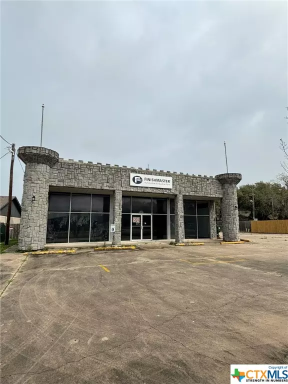 Victoria, TX 77904,702 King Arthur ST