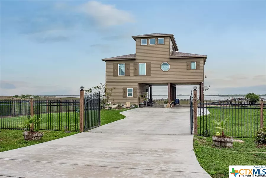 22 Redfish WAY, Port Lavaca, TX 77979