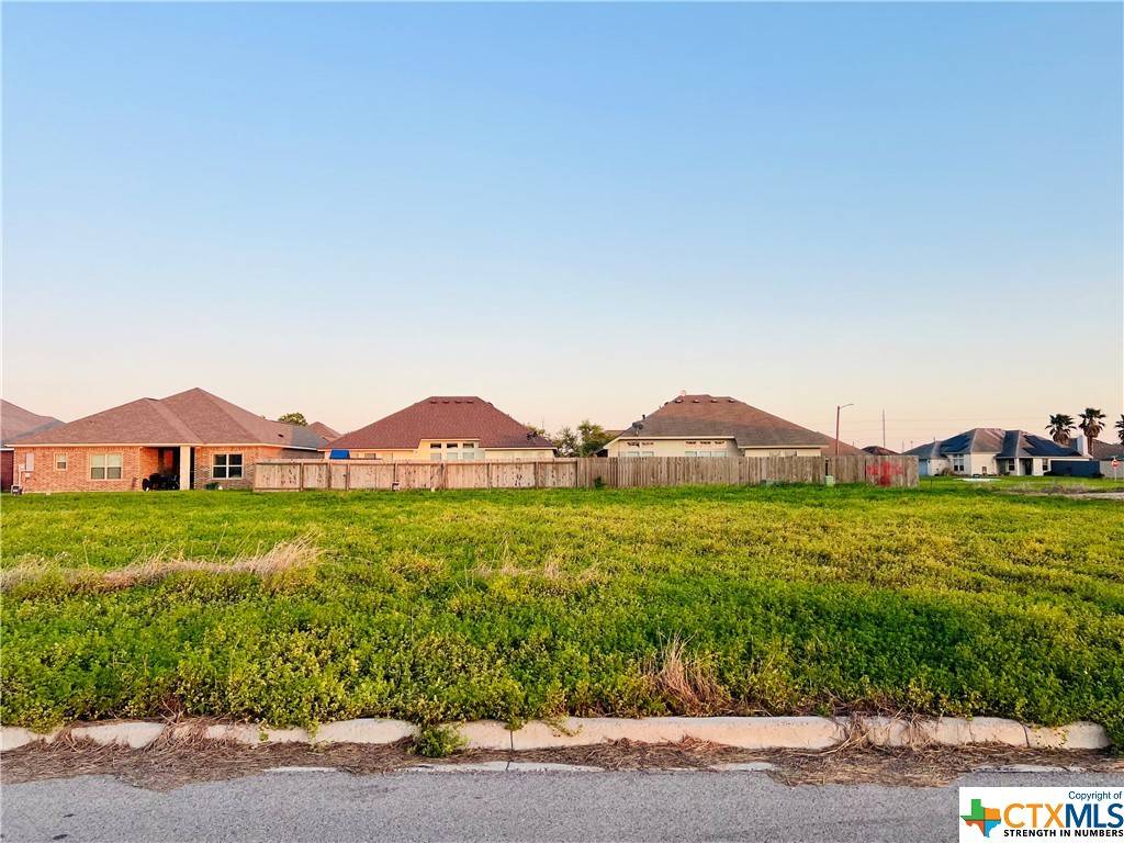 309 Claret DR, Port Lavaca, TX 77979