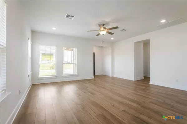Kyle, TX 78640,350 Yellowstone DR