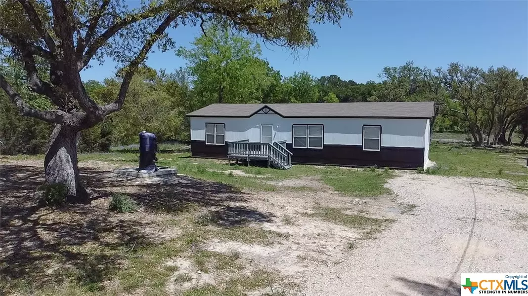 283 Oak Drive, Bandera, TX 78003