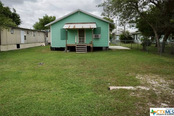 1107 W Jackson Ave AVE,  Port O'connor,  TX 77982