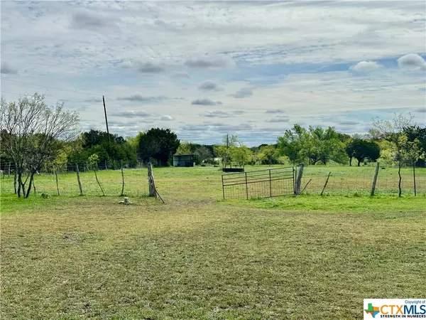 Lampasas, TX 76550,701 County Road 2200