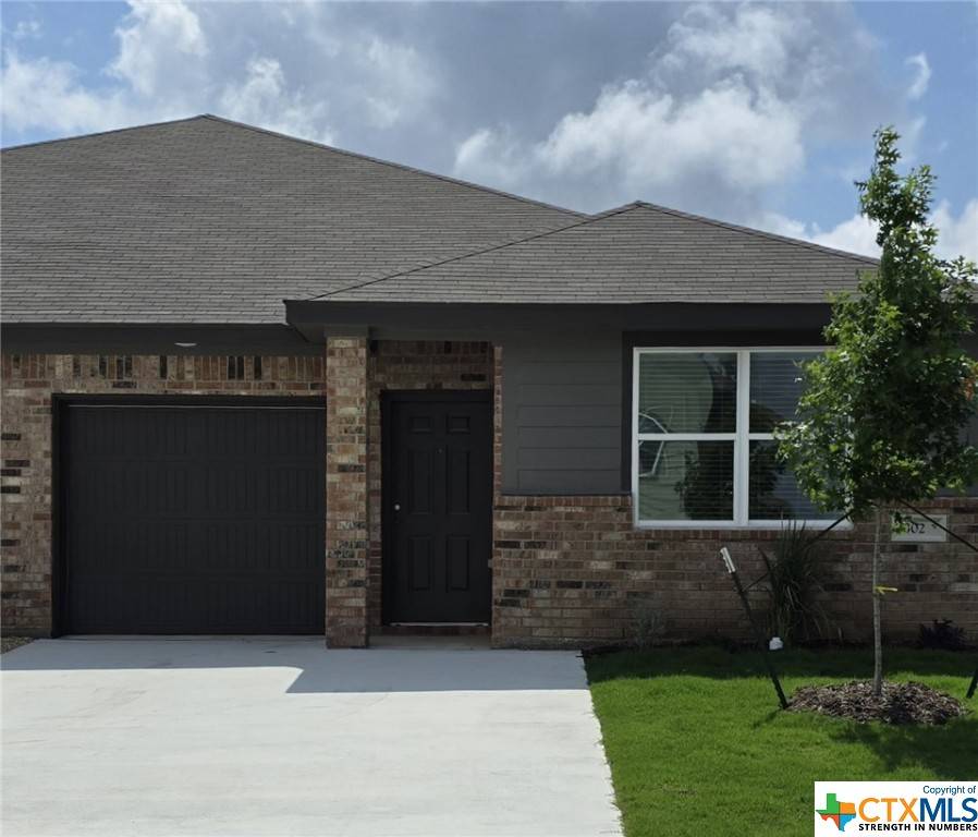 302 Green Valley DR, Copperas Cove, TX 76522