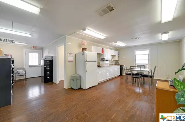 Luling, TX 78648,1237 Hoover ST