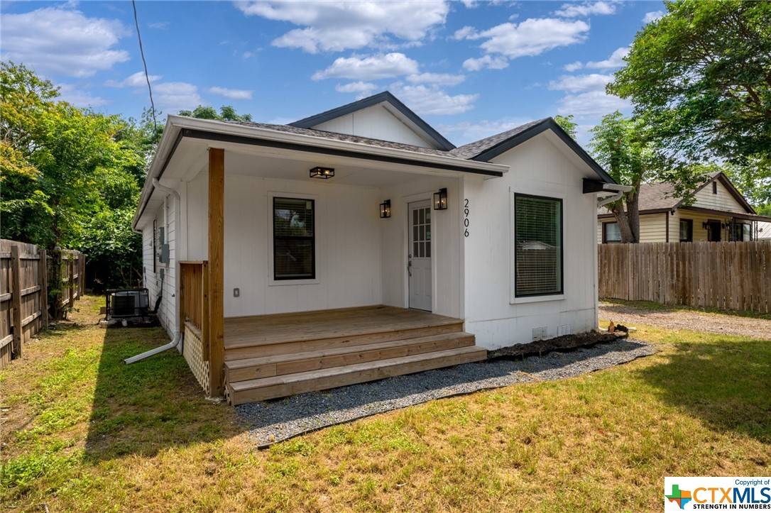 San Antonio, TX 78210,2906 Hicks AVE