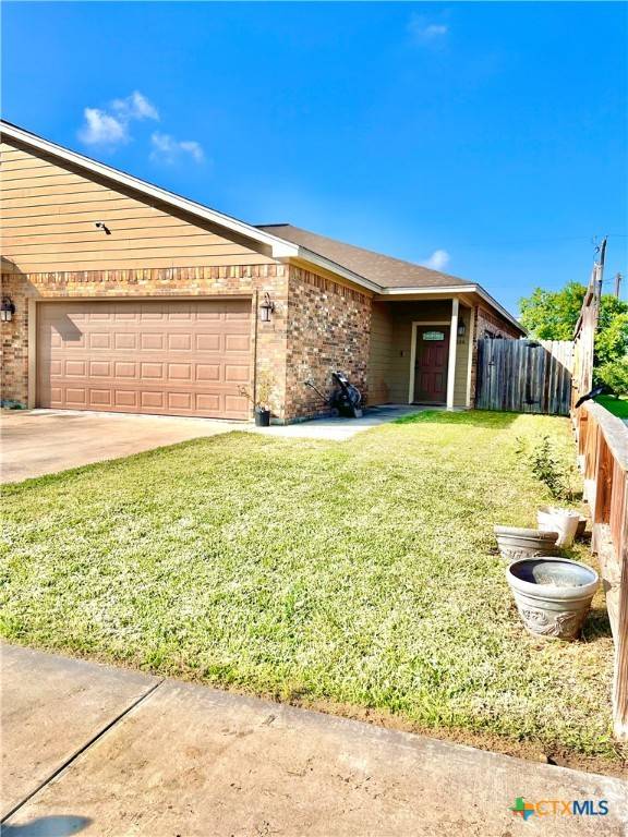 106 Teakwood DR,  Victoria,  TX 77901