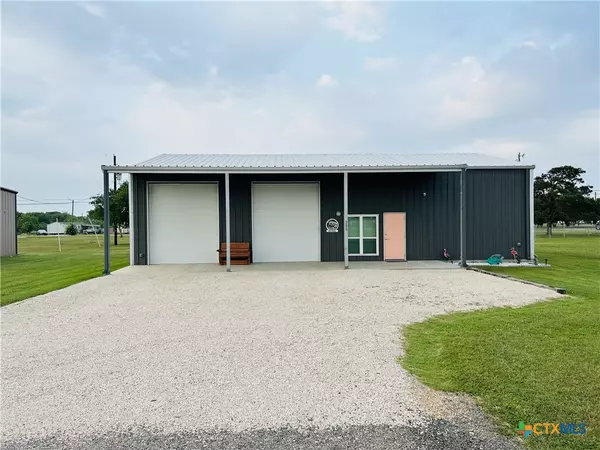 Seadrift, TX 77983,305 W Denver AVE