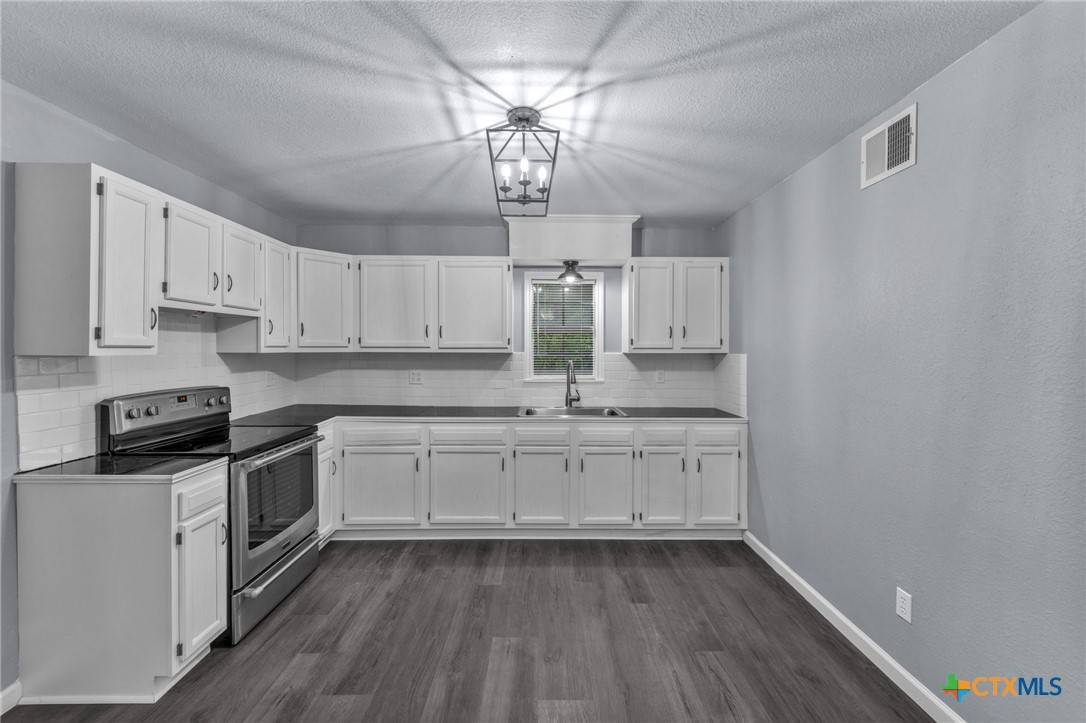 Jonestown, TX 78645,10906 Elm ST