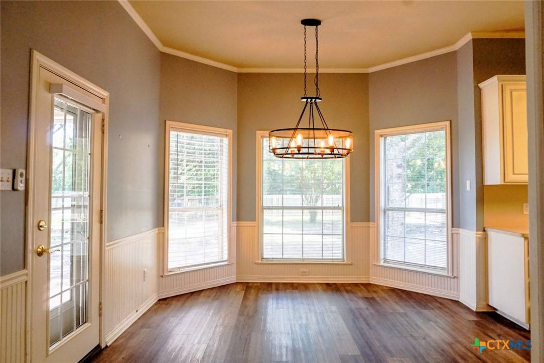 Hewitt, TX 76643,1036 Cheyenne TRL