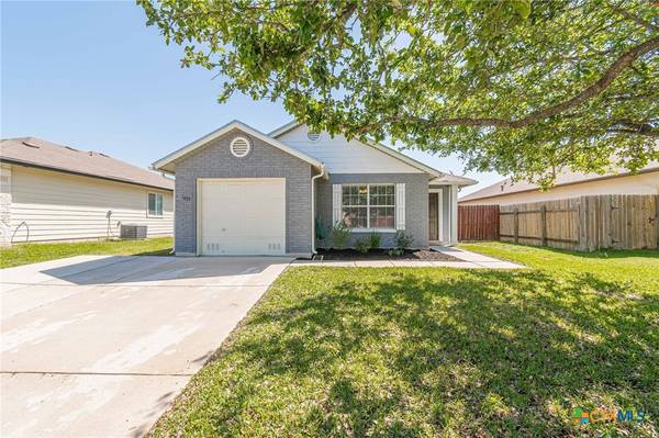 3409 Sabrina ST, Seguin, TX 78155