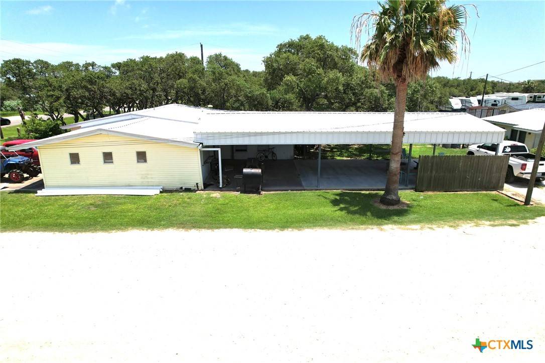 Port O'connor, TX 77982,1681 W Adams ST