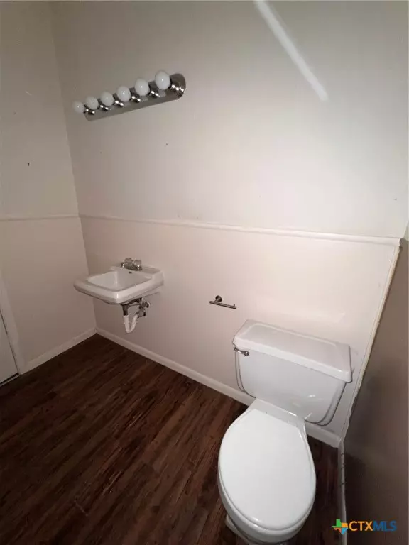 Killeen, TX 76543,810 and 900 S W S Young DR