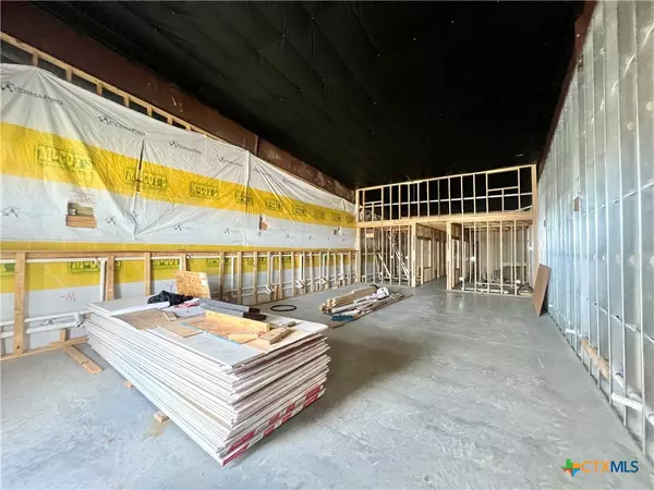 Victoria, TX 77901,3202 N Navarro ST #400