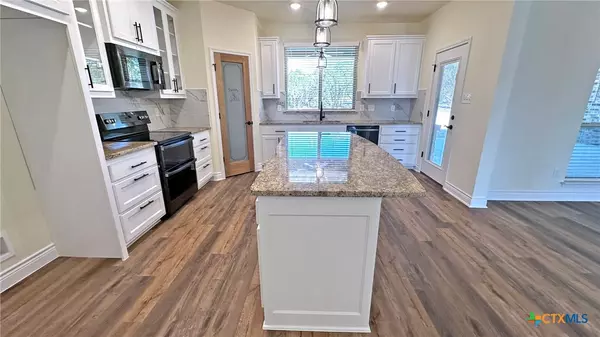 Kempner, TX 76539,4237 Cool Basin RD