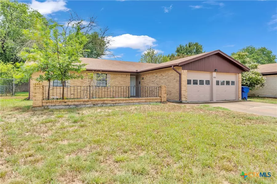1123 Rhonda Lee ST, Copperas Cove, TX 76522