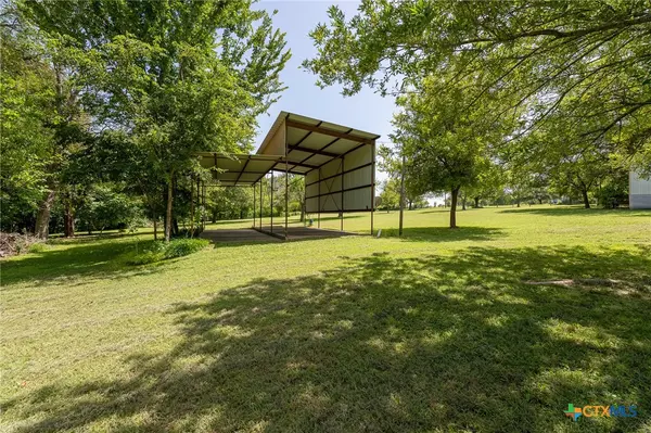Eddy, TX 76524,421 Horseshoe BND