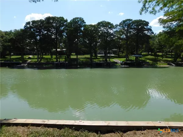 Mcqueeney, TX 78123,542 Cypress RDG