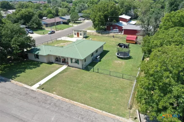 Lampasas, TX 76550,1421 W 4th ST