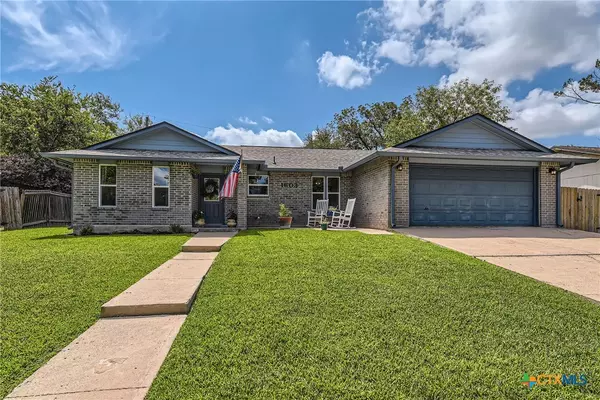 1603 Parkview LN, San Marcos, TX 78666