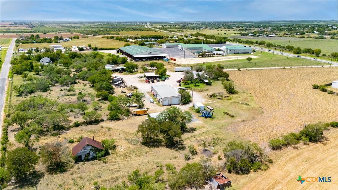 Marion, TX 78124,931 W Fm 78