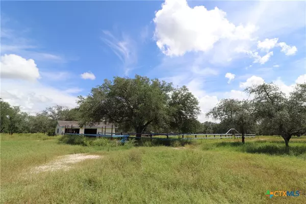 Berclair, TX 78107,86 Oak Creek Ranch RD