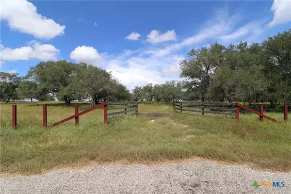 Berclair, TX 78107,86 Oak Creek Ranch RD