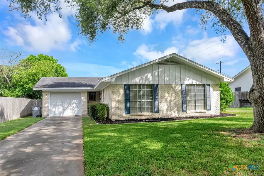 1006 Fern, Victoria, TX 77904