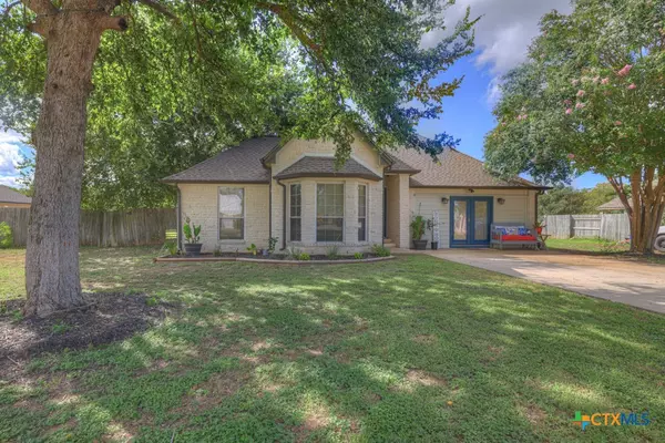 351 Thomas DR, Martindale, TX 78655