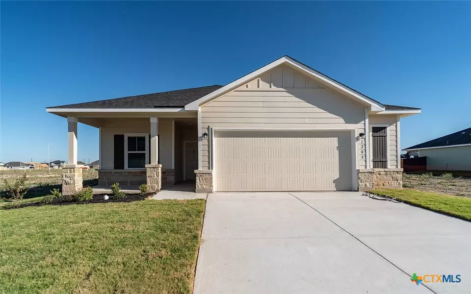 1208 Marvin GRV, Seguin, TX 78155