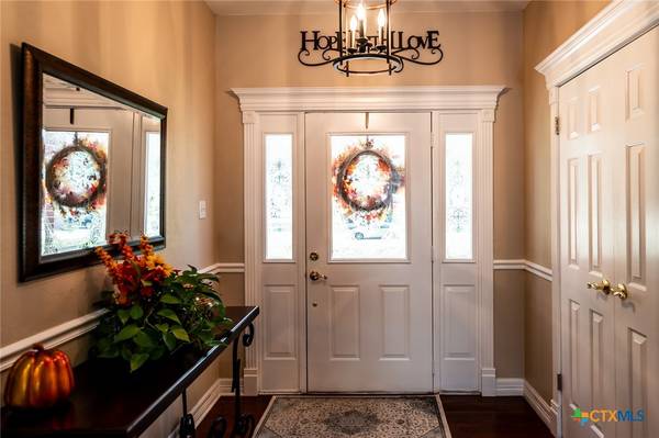 Victoria, TX 77904,208 Tropical DR