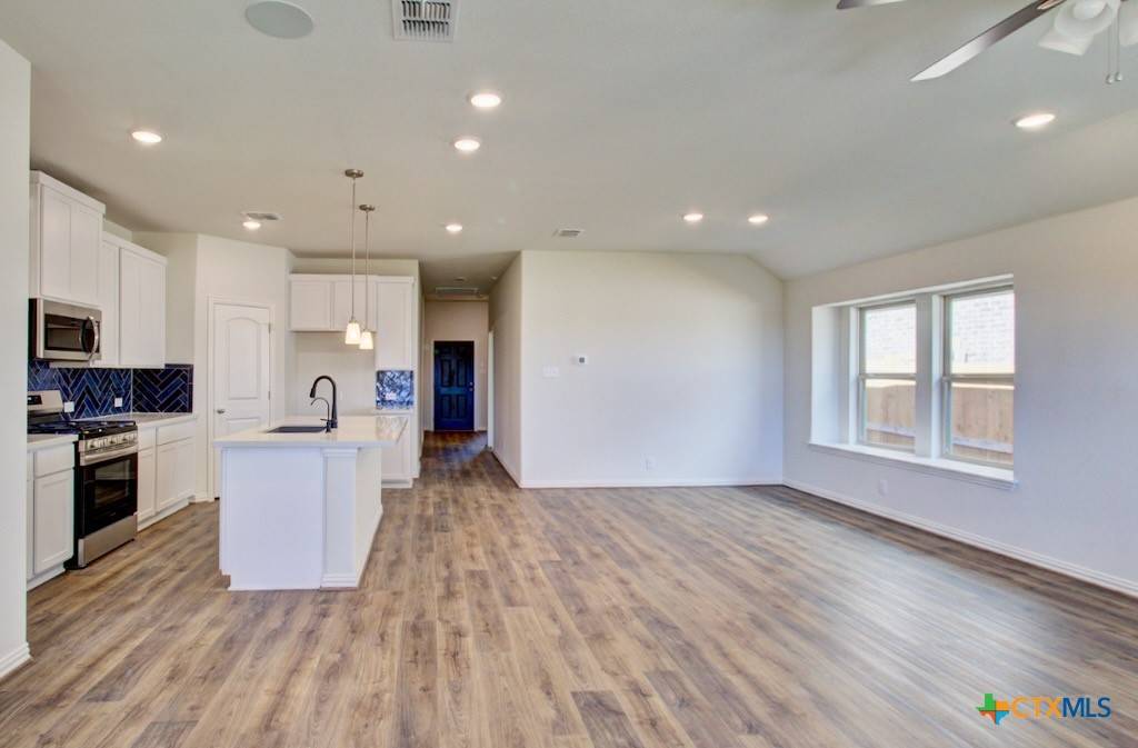 New Braunfels, TX 78132,1632 Seekat Drive