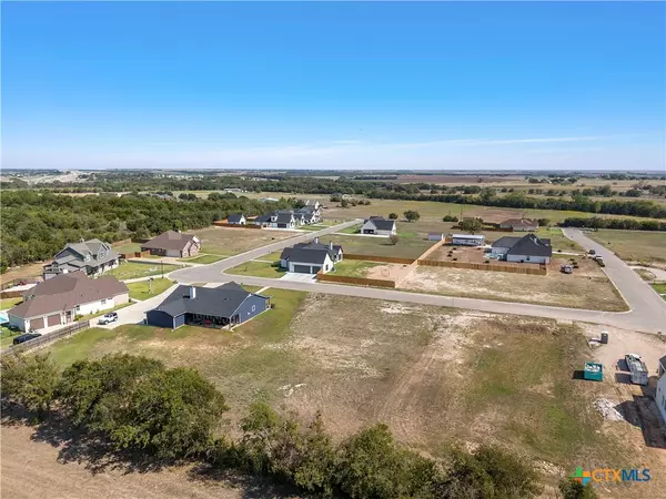 28 Pareya CIR, West, TX 76691