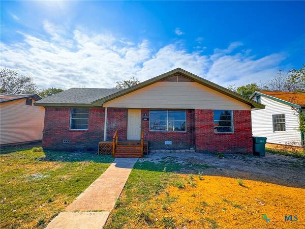 2110 Waco ST, Gatesville, TX 76528