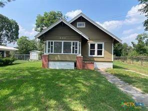 409 E Hochheim ST, Yoakum, TX 77995