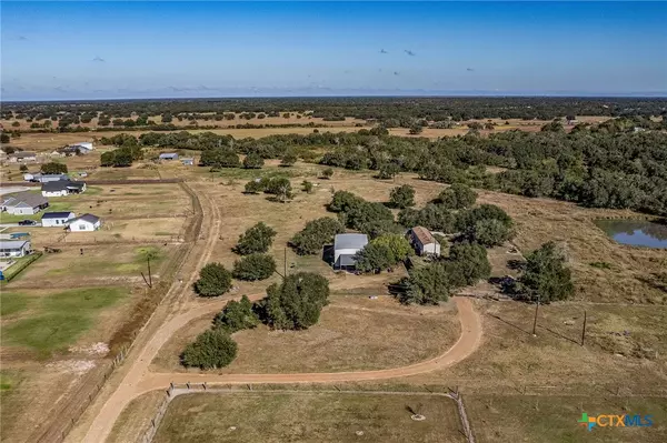 3338 Old Highway RD, Inez, TX 77968